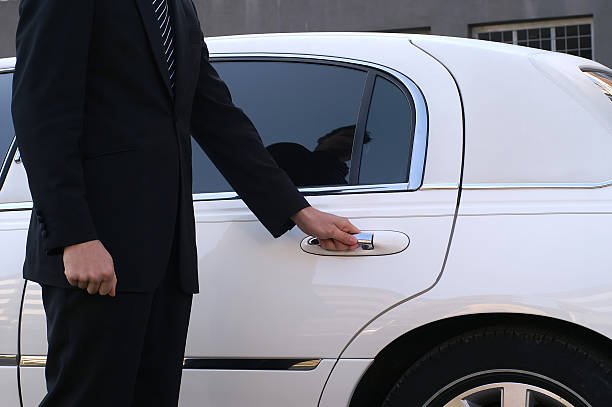 chauffeur service dubai | chauffeur driver | best chauffeur service and tours packages in dubai