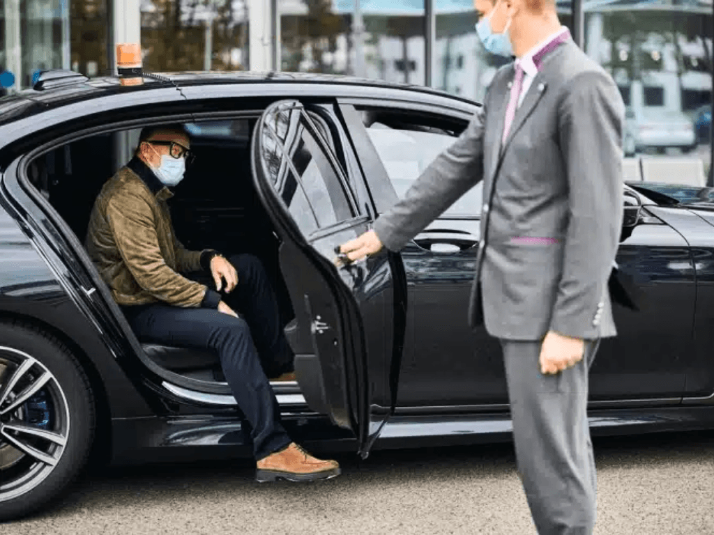 Should I Get a Personal Driver in Dubai